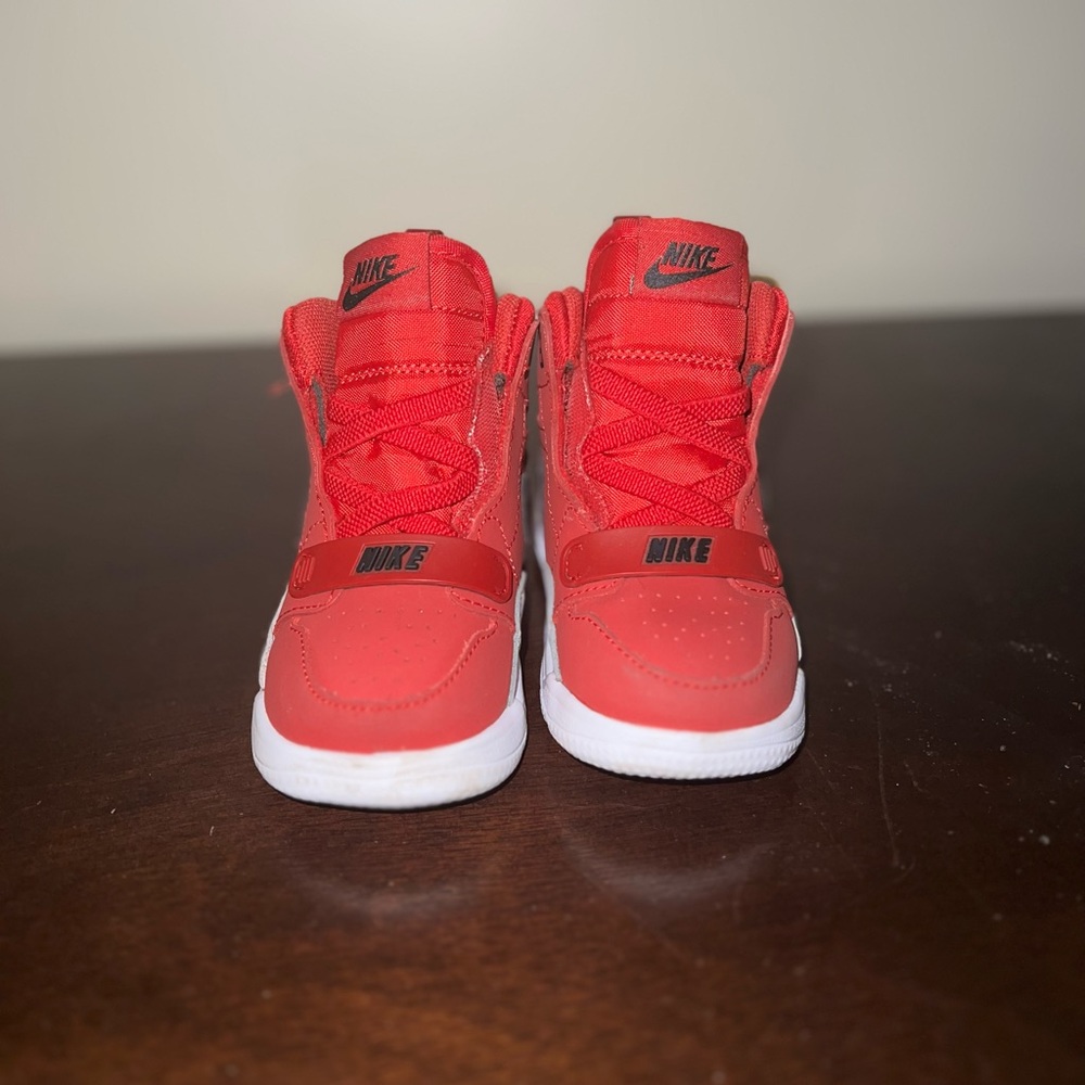 Nike toddler shoes